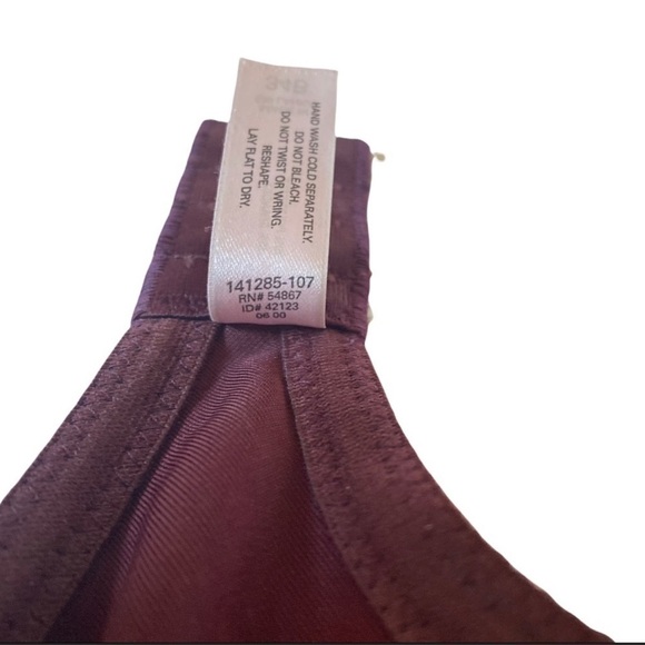 Victoria’s Secret dark red velvet underwire bra and matching thong panty set - Picture 5 of 13